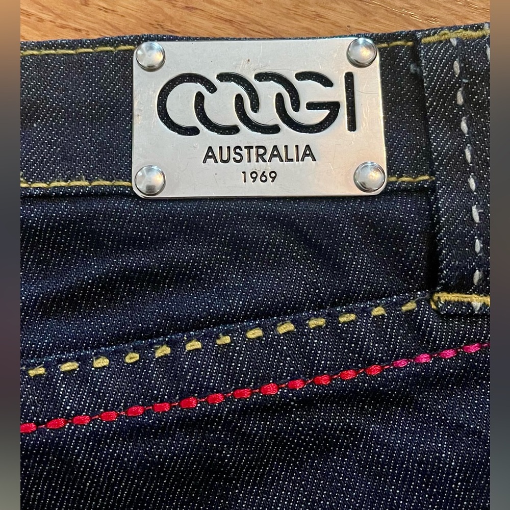 COOGI Women's Jeans Dark Wash
Zip Fly SIZE 11/12.EUC
